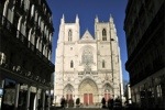 Horror en la catedral de Nantes: Se censuran imágenes de profanación Y reacciona Ayrault.