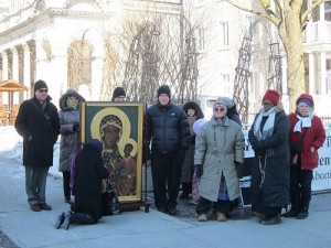 La imagen de la virgen de Czestochowa, visitó los 40 días por la vida.