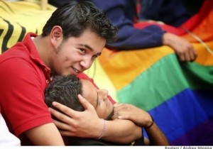 Cuba aprueba ley de protección laboral para los gays